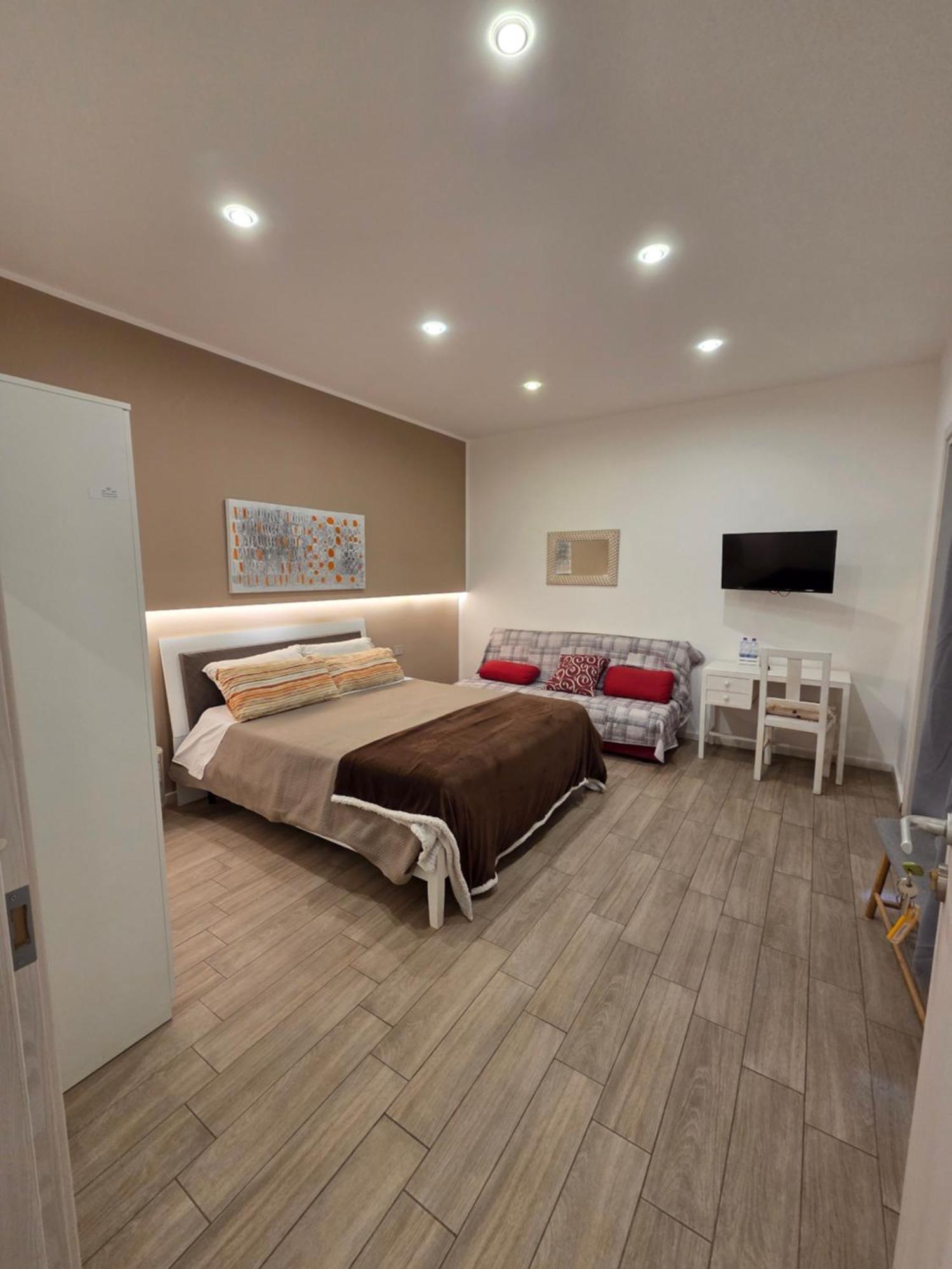 Dietro Il Massimo Guest house *